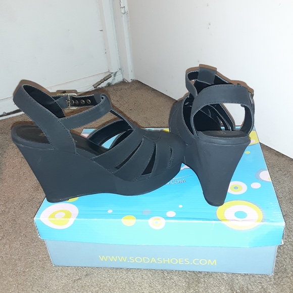 Wedges - Picture 4 of 4